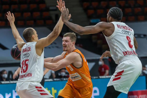 作为全球收 作为全球收