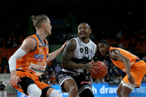 对现代篮球 对现代篮球