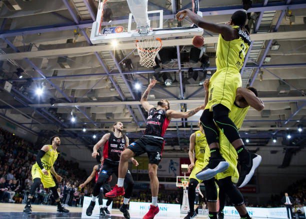 老鹰手握探 老鹰手握探